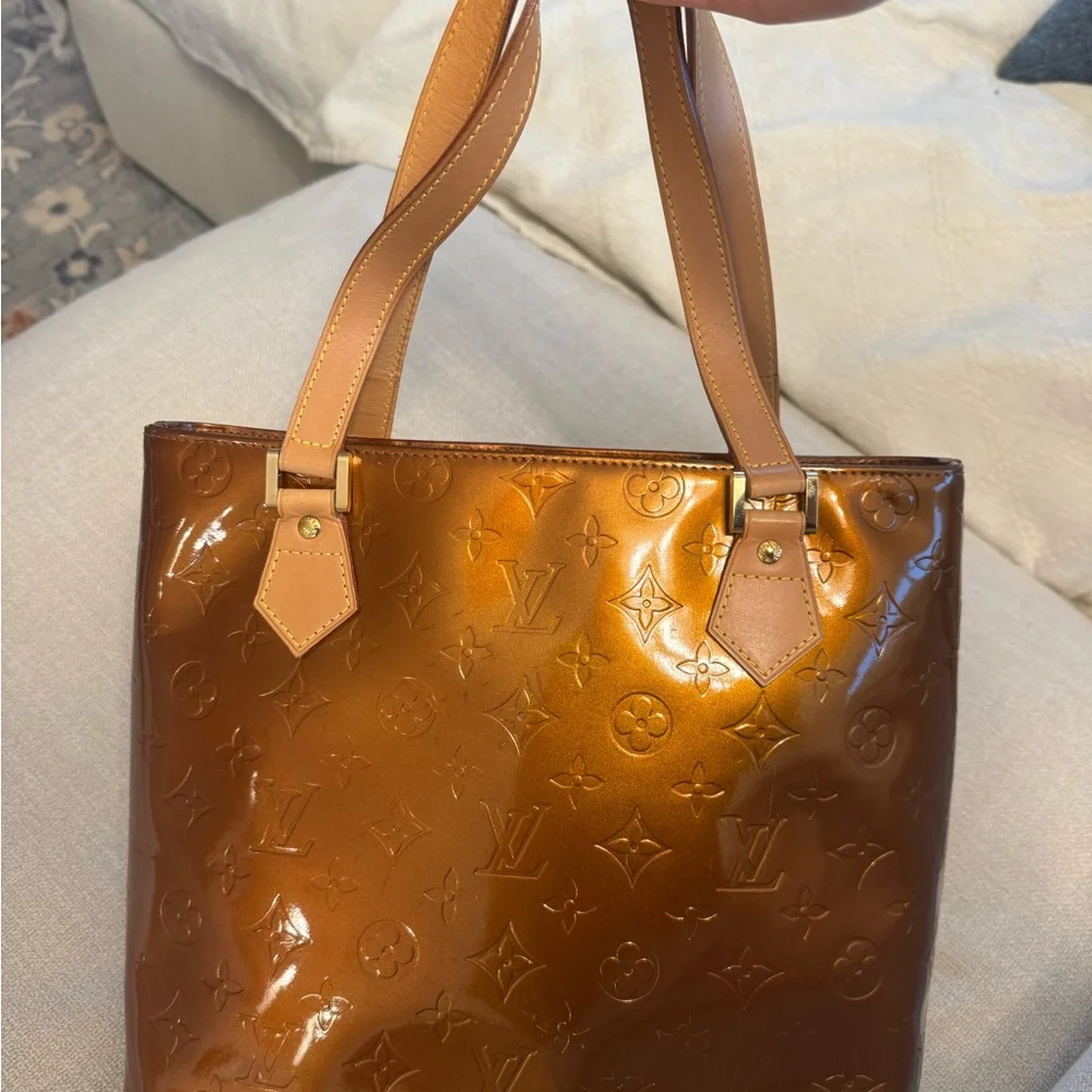 Louis Vuitton Vernis Caramel Brown Monogram Tote - Picture 3 of 12